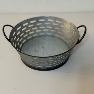 Sonoma Metal Basket with Handles